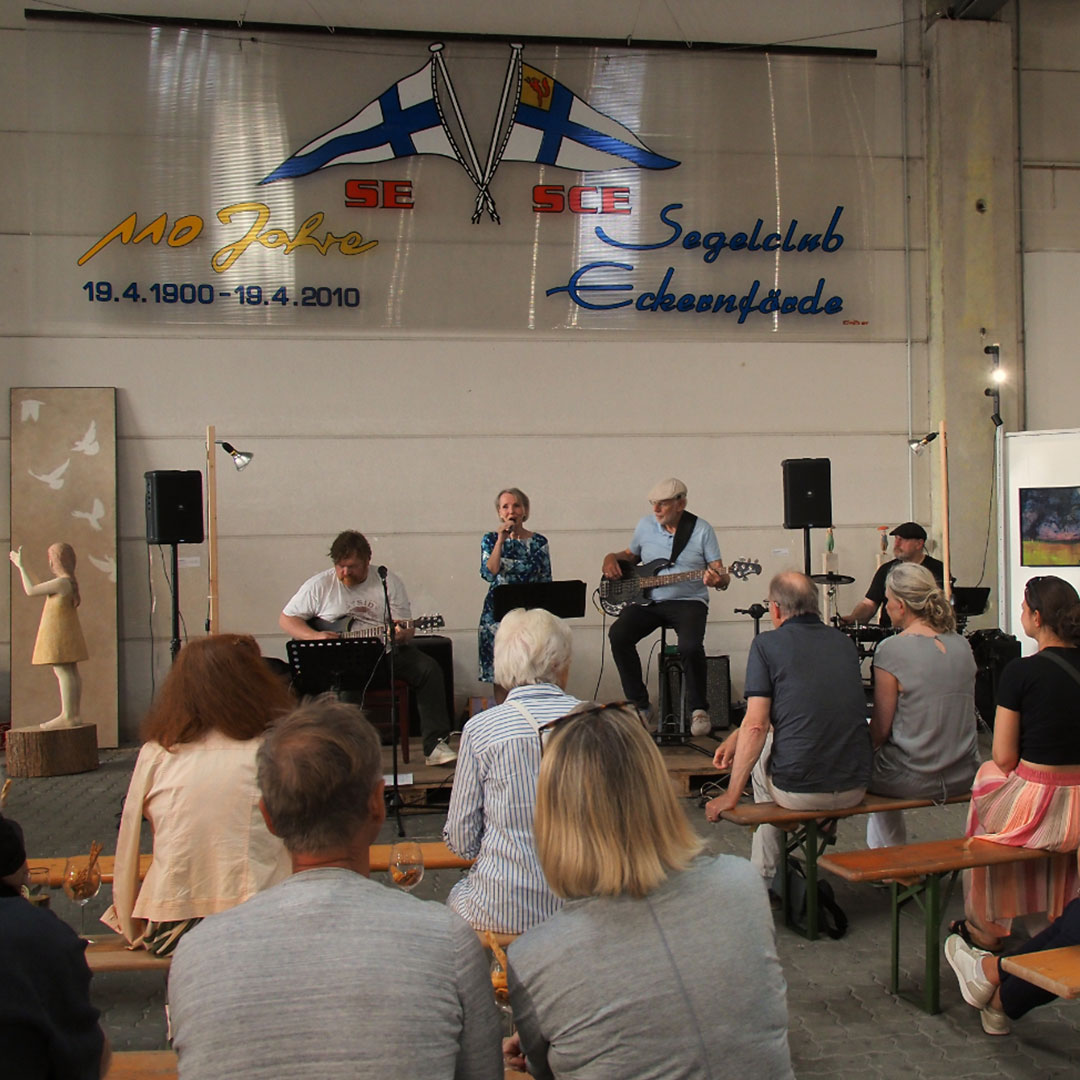 final4music bei der Ausstellung Kunst in der Halle 2024, Eckernförde